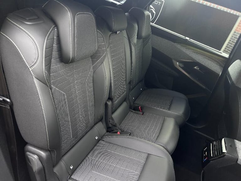 2025 Peugeot 5008 1.2 Hybrid Gt Suv 5dr Petrol Hybrid E Dsc6 Euro 6 (s/s) (136 Ps) HATCHBACK Petr...