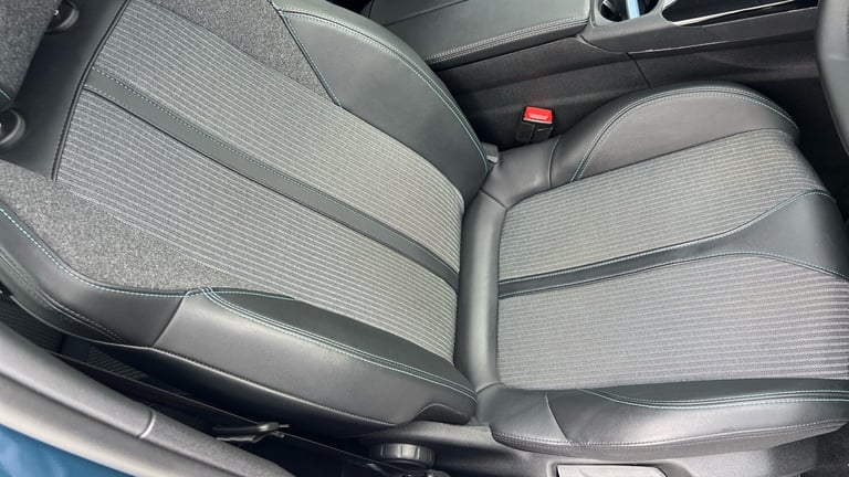2022 Peugeot 3008 1.6 Hybrid 225 Allure Premium 5dr e-EAT8 HATCHBACK PETROL/ELECTRIC Automatic