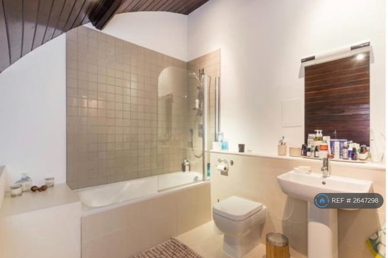 2 bedroom flat in Samuel Baines House, London, SE22 (2 bed) (#2647298)