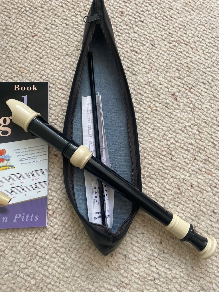 Ferris fr400s descant/soprano Recorder, plus Recorder From The Beginning Book 1
