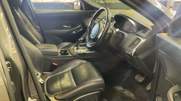2019 Jaguar E-Pace 2.0 D150 Chequered Flag SUV 5dr Diesel Auto AWD Euro 6 (s/s) (150 ps) ESTATE D...
