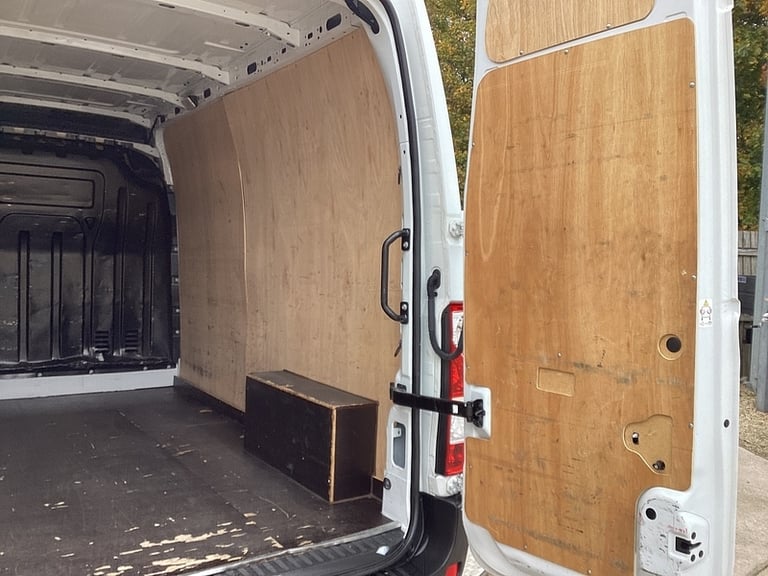 2024 Nissan Interstar dCi 35 Tekna F35 MWB M/R A/C Euro 6 MWB Panel Van Diesel Manual