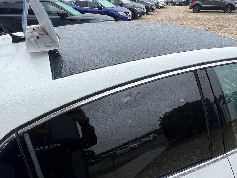 PEUGEOT 208 1.2 PureTech Tech Edition White Manual Petrol 2019