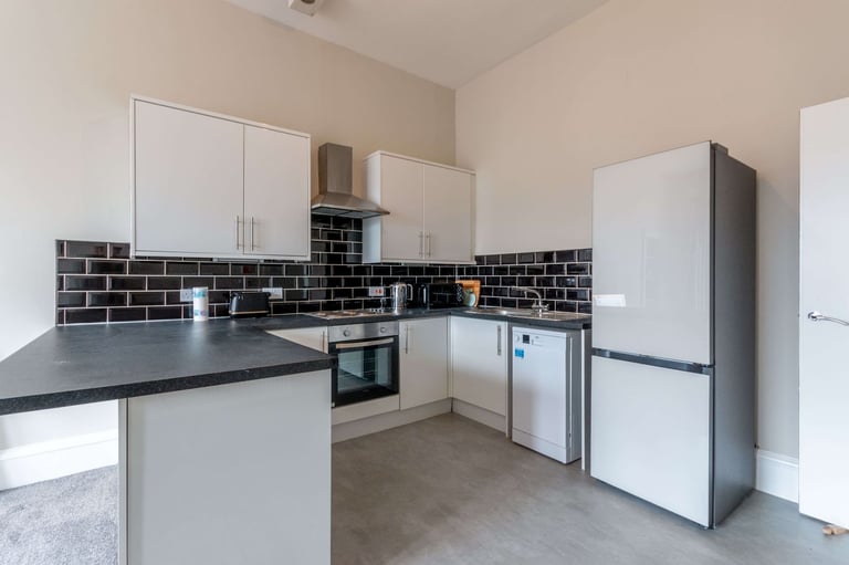  Fantastic, 3 bedroom, HMO flat on Leith Walk – available soon