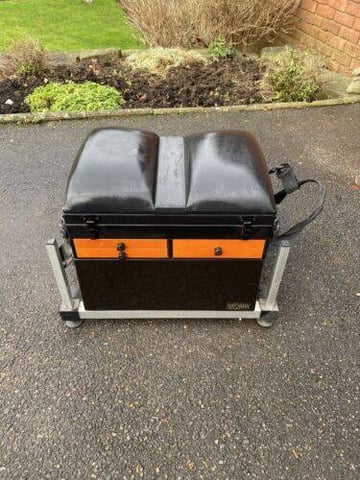 Fox Matchman Fishing Seat With Adjustable Legs In Excellent