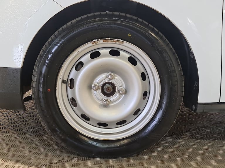 FORD TRANSIT COURIER 1.0 ECOBOOST LEADER P/V PETROL L1 100 BHP SWB