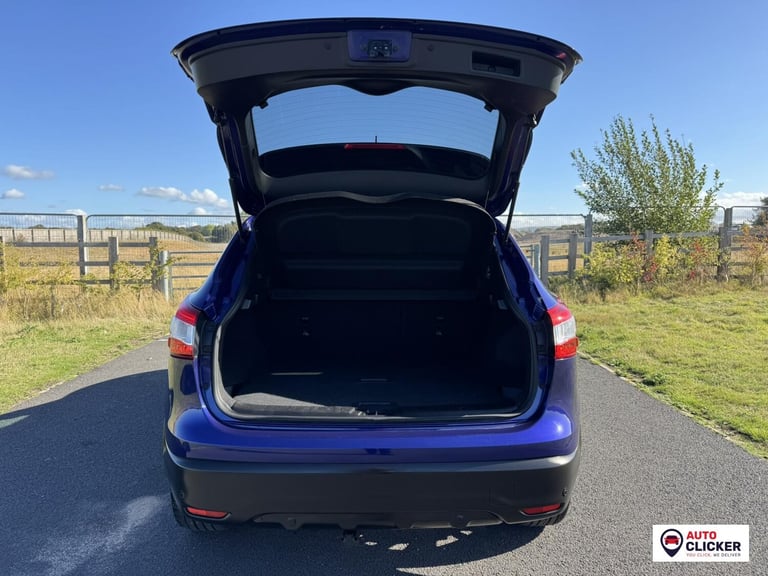 2014 Nissan Qashqai 1.6 dCi Tekna 5dr HATCHBACK DIESEL Manual
