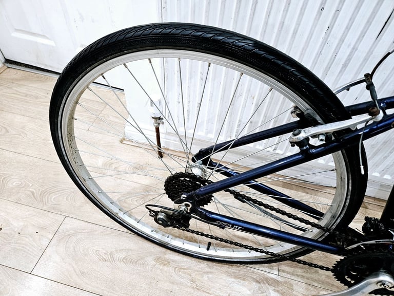 Raleigh pioneer metro hybrid bike in good condition All fully working 