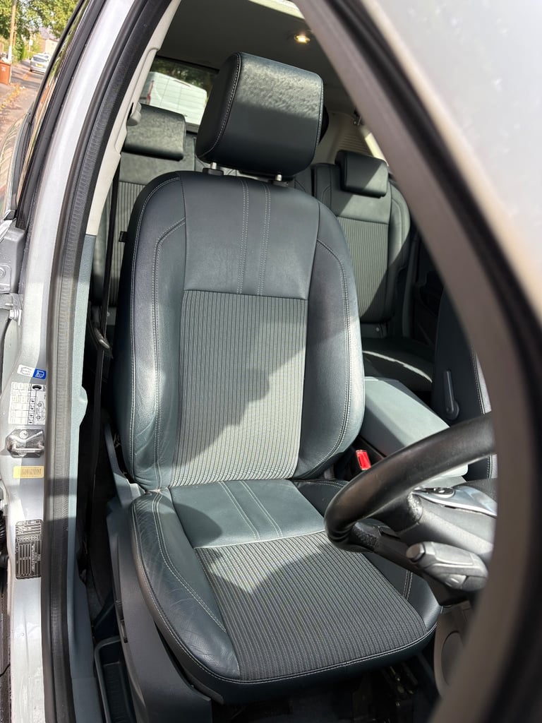 Ford, C-MAX, MPV, 2015, Manual, 1560 (cc), 5 doors