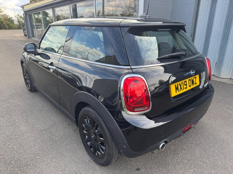 2019 MINI Hatch 1.5 Cooper Classic Hatchback 3dr Petrol Manual Euro 6 (s/s) (136 ps) HATCHBACK Pe...