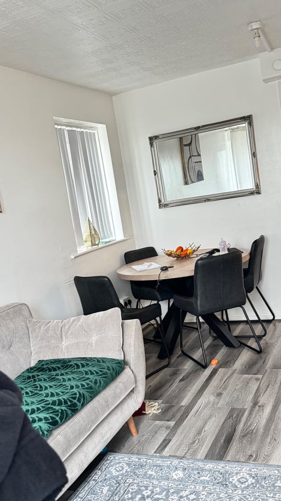 2 bed flat with amazing view