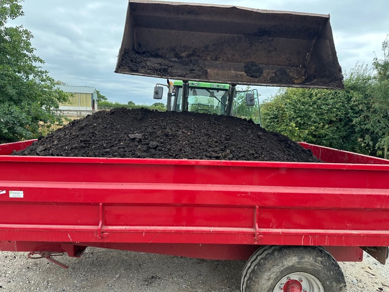 Horse manure compost trailer-load