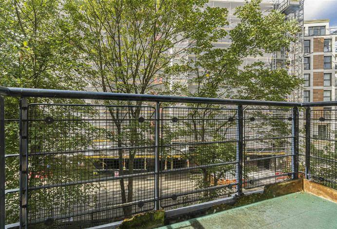 1 BEDROOM FLAT ROYAL QUARTER SEVEN KINGS WAY, KINGSTON UPON THAMES   