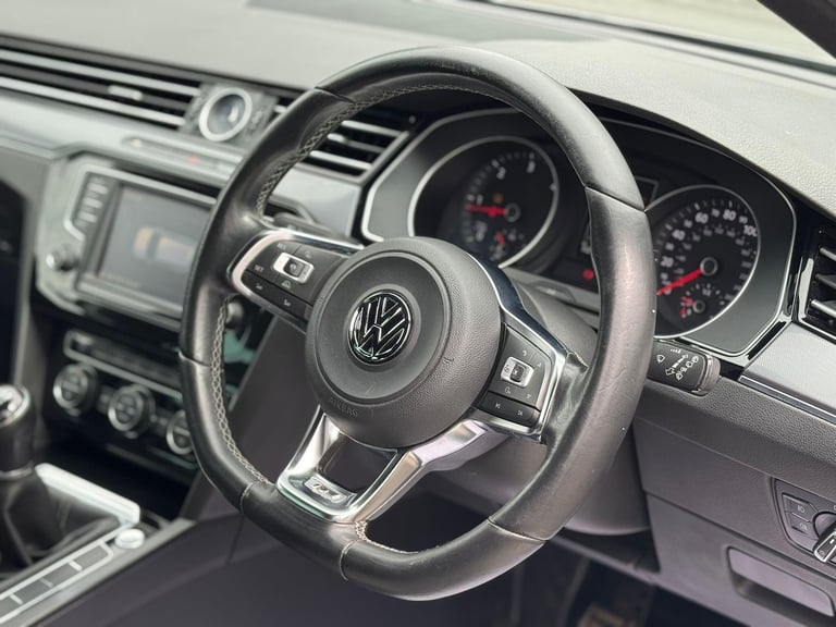 2015 Volkswagen Passat 2.0 TDI BlueMotion Tech R-Line Euro 6 (s/s) 5dr ESTATE Diesel Manual