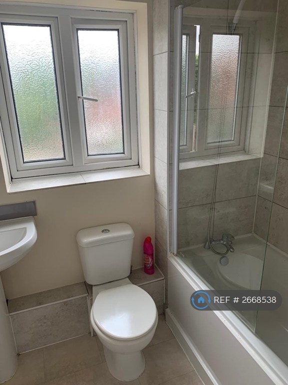3 bedroom house in Coburg Place, South Woodham Ferrers, Chelmsford, CM3 (3 bed) (#2668538)