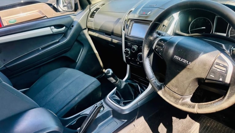 2014 Isuzu D-Max 2.5TD Yukon Double Cab 4x4 [Vision Pack] PICK UP Diesel Manual