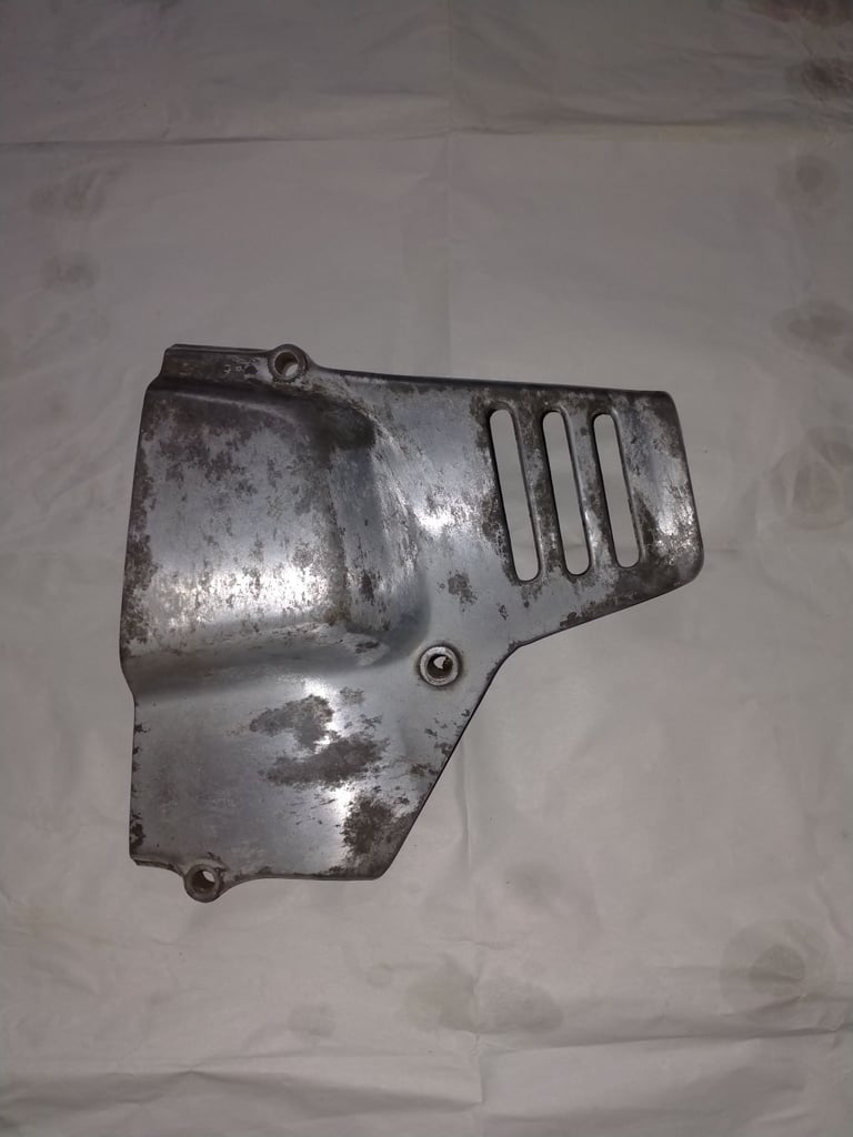 Honda CB200 front sprocket cover
