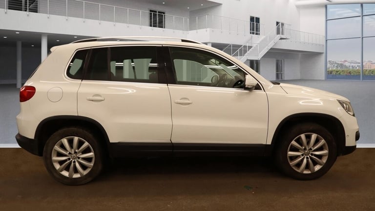 2014 Volkswagen Tiguan 2.0 TDi BMT Match 5dr DSG ++ SAT NAV / DAB / BLUETOOTH ++ ESTATE Diesel Au...