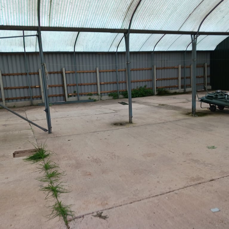 CLASSIC CAR STORAGE OR SMALL BUSINESS UNIT LARGE AREA RURAL SUTTON COLDFIELD 