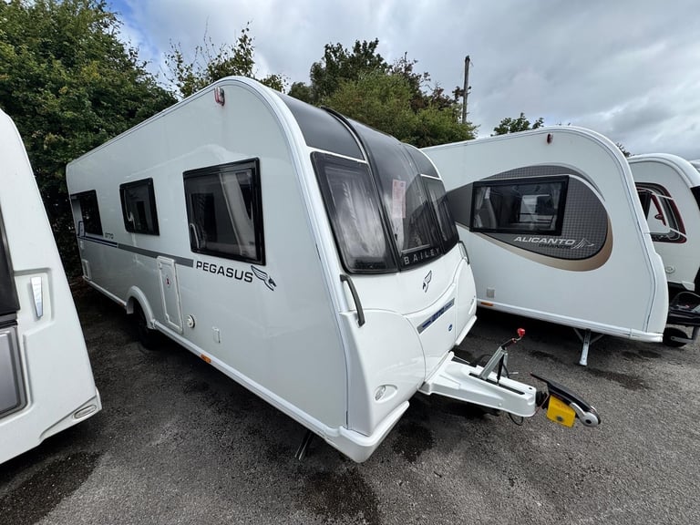 BAILEY PEGASUS BRINDISI GT70 2018 MODEL 4 BERTH ISLAND BED TOURING CARAVAN