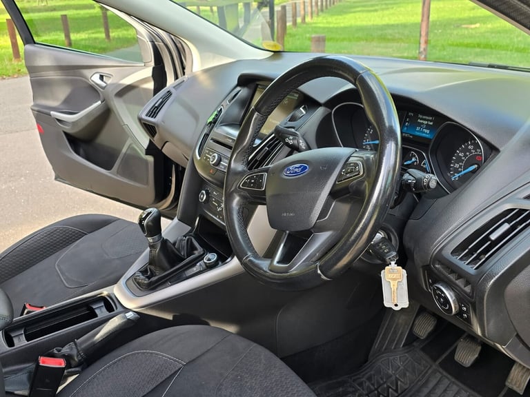 2016 Ford Focus 1.0 Manual Zetec EcoBoost 61000 Miles. NAV . PX OK. Petrol 5dr hatchback. HATCHBA...