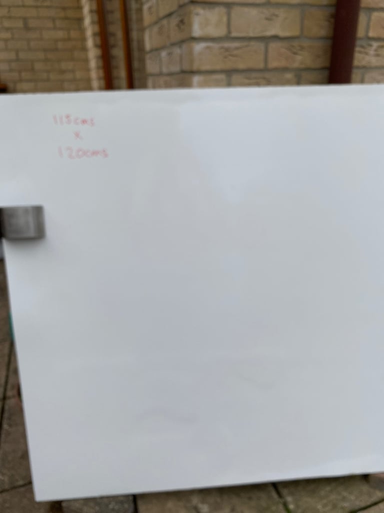 Huge magnetic whiteboard 115 x 120 rimless