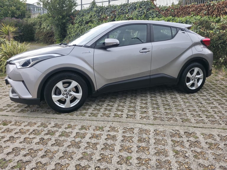 2017 Toyota C-HR  Manual