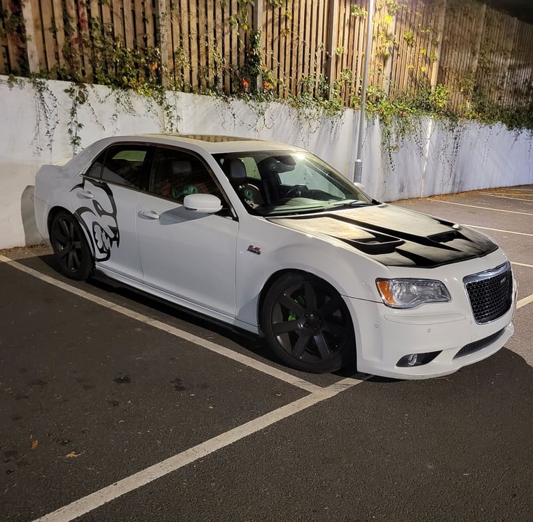 image for Chrysler 300c srt 6.4 hemi