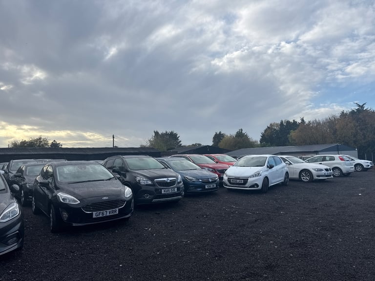 Yard to Rent in Romford