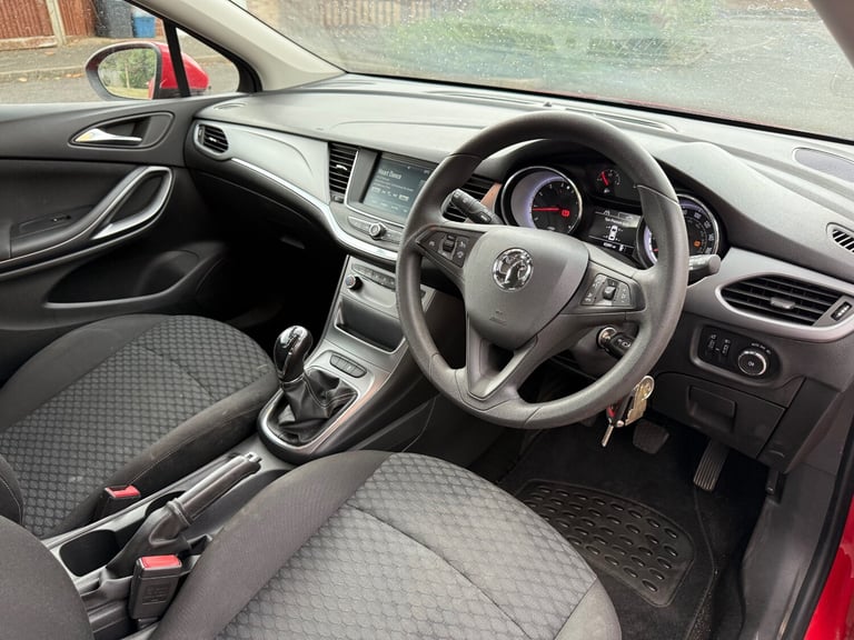 2015 Vauxhall Astra 1.4T 16V 125 Design 5dr HATCHBACK Petrol Manual