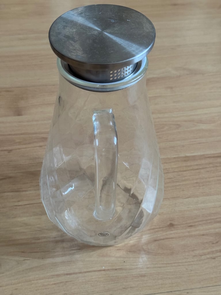 Relaxdays Jug, 2L Carafe with Lid, Juice & Water Beverage Pitcher, Drinks Glass Stainless Steel 