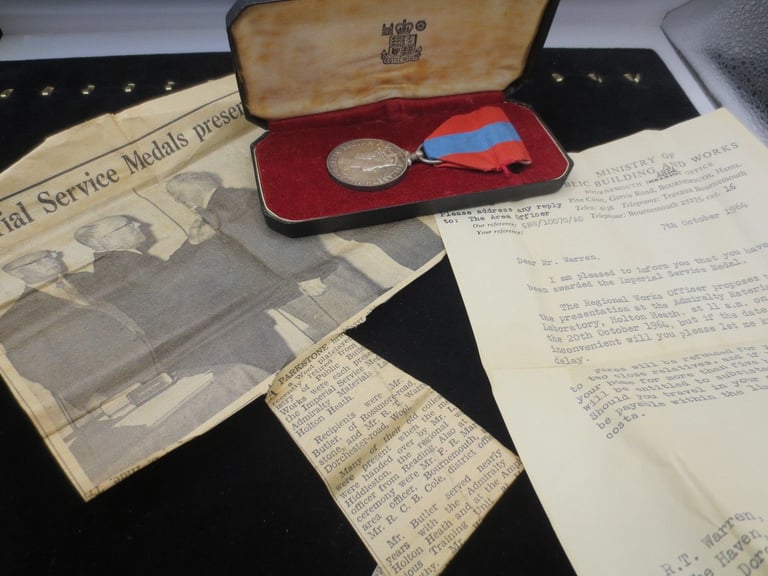 Imperial Service Medal to R.T. Warren Original Box +Award letter +Newspaper Cutting