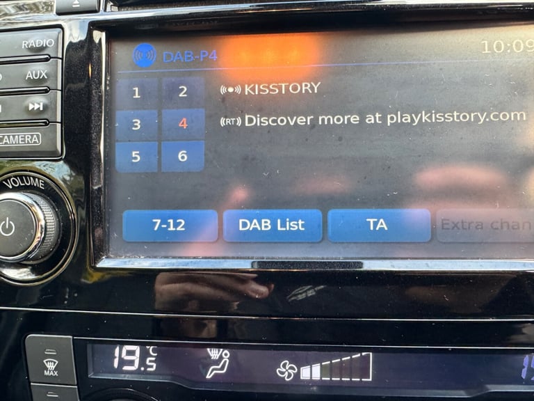 2015 Nissan Qashqai 1.6 DiG-T Tekna [Non-Panoramic] 5dr HATCHBACK Petrol Manual