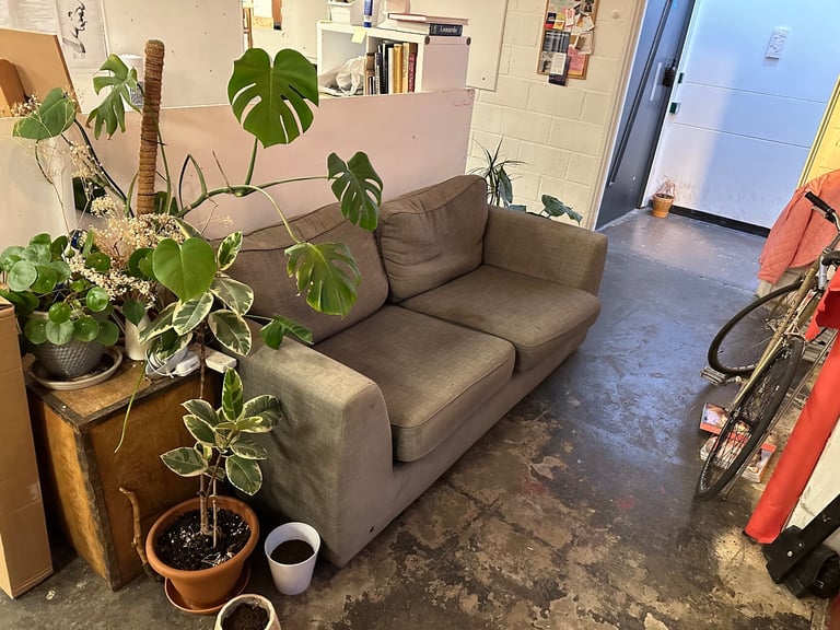 Cheap Desk Space In Creative Studio in Hackney Downs