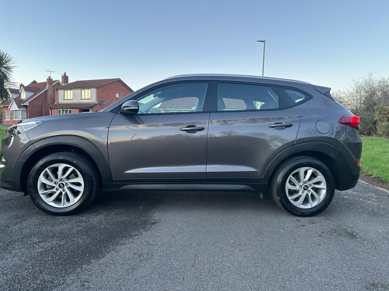 Hyundai Tucson 1.6 GDI *** LOW MILEAGE *** STUNNING CAR