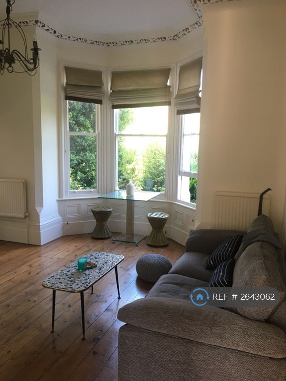 1 bedroom flat in Lenton Avenue, Nottingham, NG7 (1 bed) (#2643062)