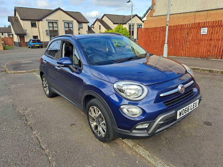 GORGEOUS NEW SHAPE FIAT 500L 1.6 DIESEL ULEZ COMPLIANT HALF LEATHER SATNAV APPLE PLAY STOP/START 