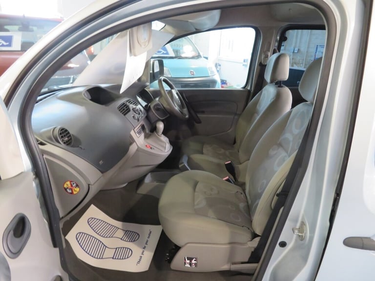 2011 Renault Kangoo AUTOMATIC WHEELCHAIR CAR DISABLED ACCESS VEHICLE MOBILITY MPV Petrol Automatic