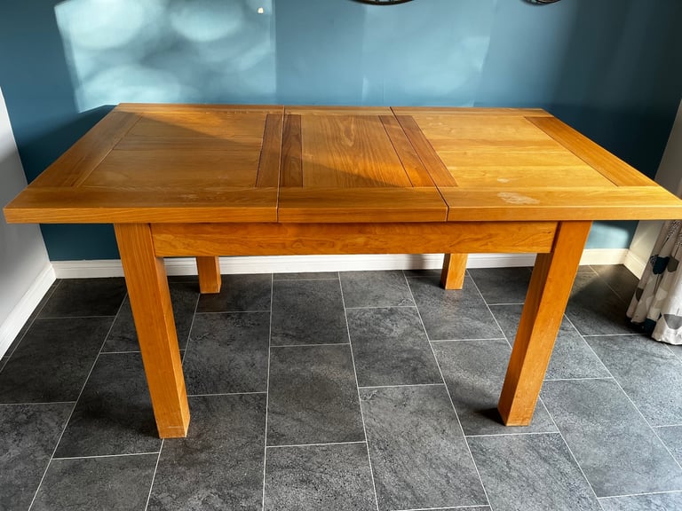 Dining table and 4 chairs