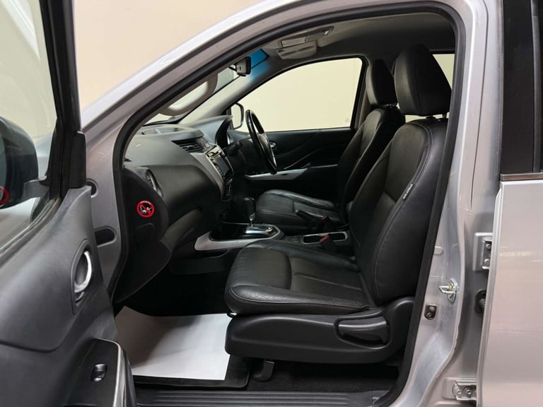2018 Nissan Navara D/Cab Pick Up Off-Roader AT32 2.3dCi 190 4WD Auto PICK UP DIESEL Automatic