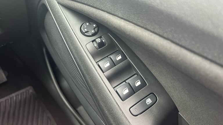 2022 Vauxhall Crossland 1.2 Turbo [130] Ultimate 5dr Petrol Hatchback Hatchback Petrol Manual