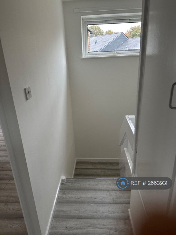 3 bedroom house in Venice Court, Andover, SP10 (3 bed) (#2663931)