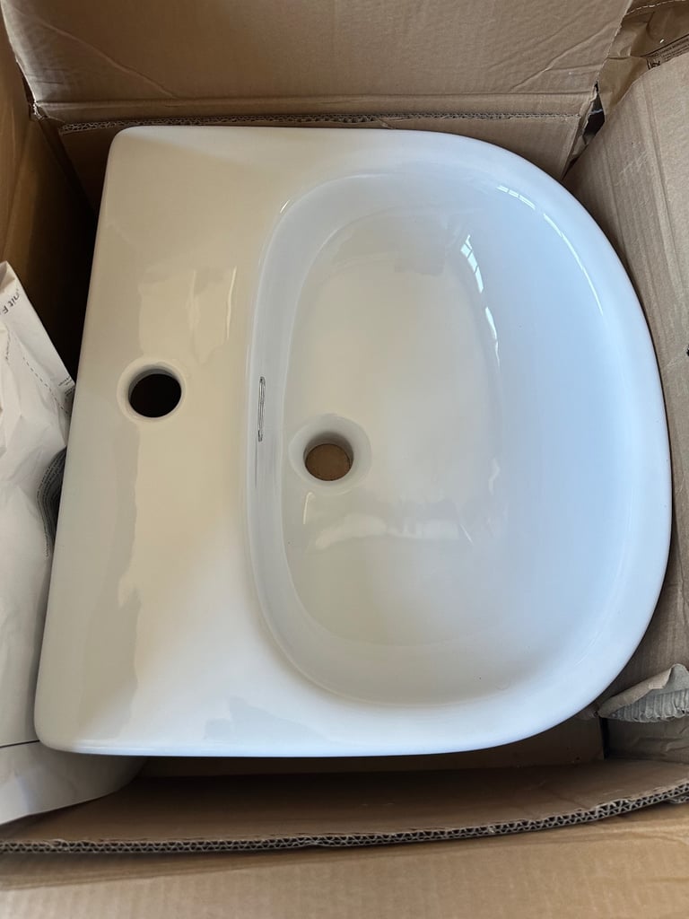 Bathroom sink basin 430mm wide