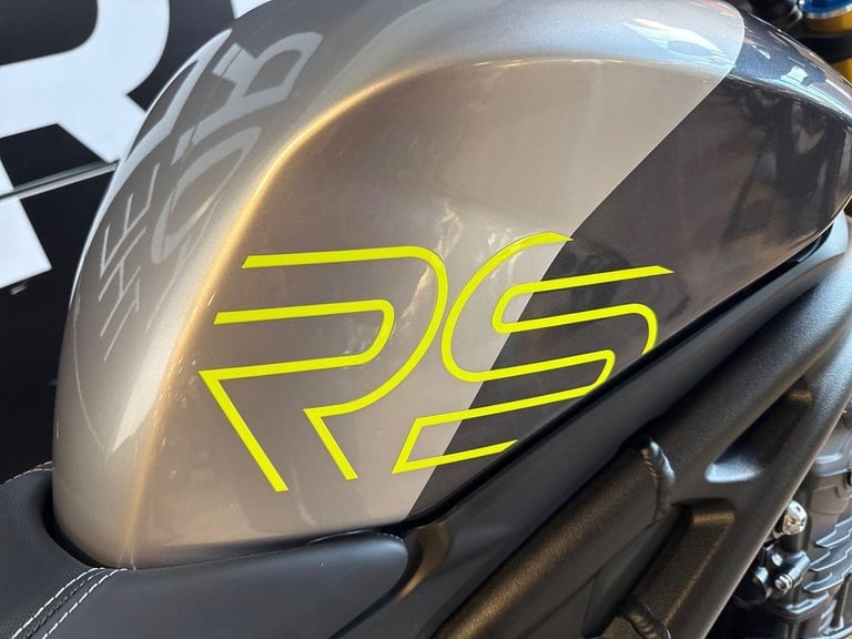 2025 Triumph Speed Triple 1200 RS PREMIUM COLOUR Petrol grey 6 Speed