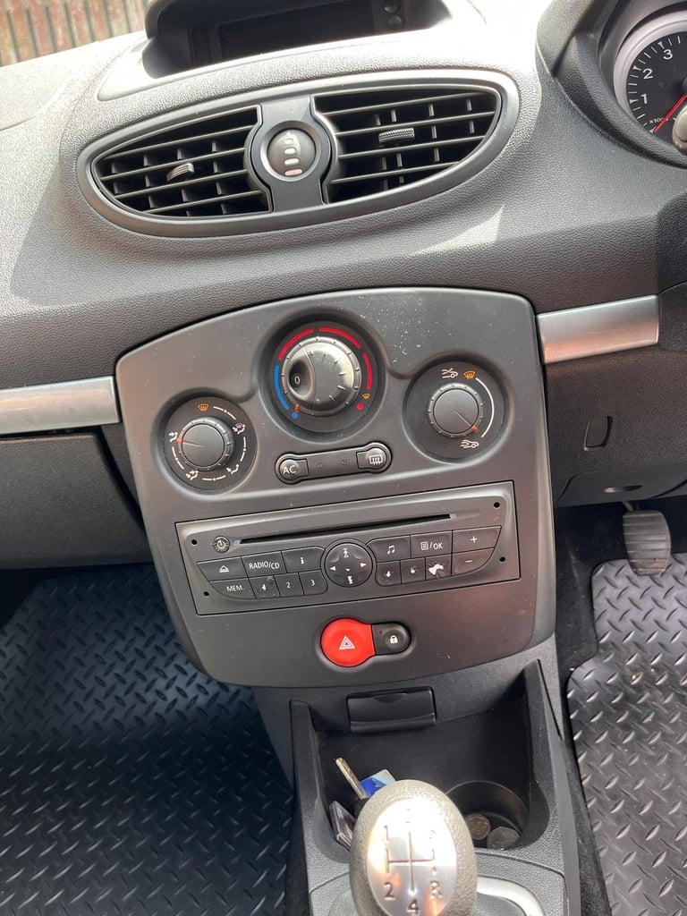 Renault, CLIO, Hatchback, 2010, Manual, 1149 (cc),5 doors - Image 6