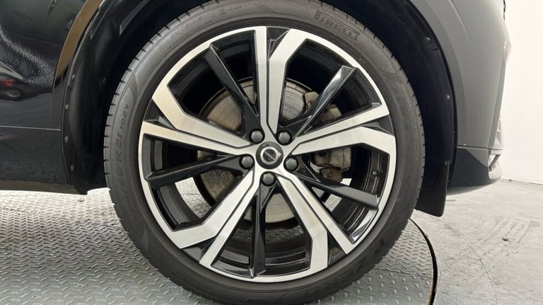 2022 Volvo XC60 2.0 B5P R DESIGN 5dr AWD Geartronic ESTATE PETROL Automatic