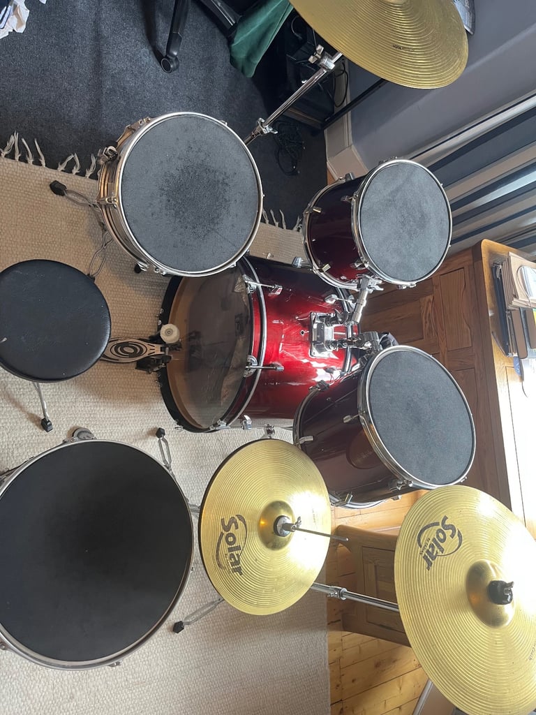 Session Pro 5-Piece Drum Kit with Solar by Sabian Cymbals & Remo Heads – Good Condition