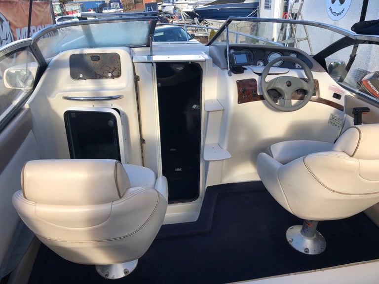 Regal 1950 LSC cuddy sportsboat speedboat 