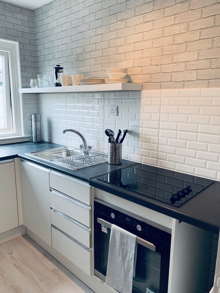 1 Bedroom Apartment firma WEEKLY or MONTHLY rent at G5,5 min to city center.Wifi,Parking FREE