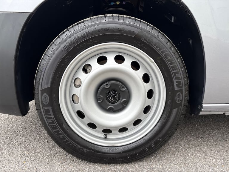 2025 Peugeot Partner 1.5 BlueHDi 100 Professional Van Van Diesel Manual